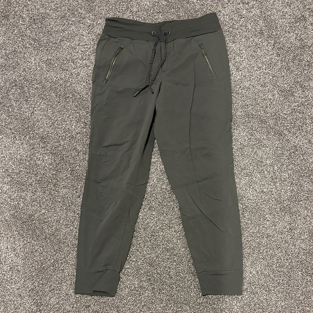 Athleta | Trekkie North Olive Green Jogger Pants Size 6